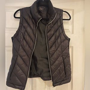 PreOwned Love Tree vest- size medium